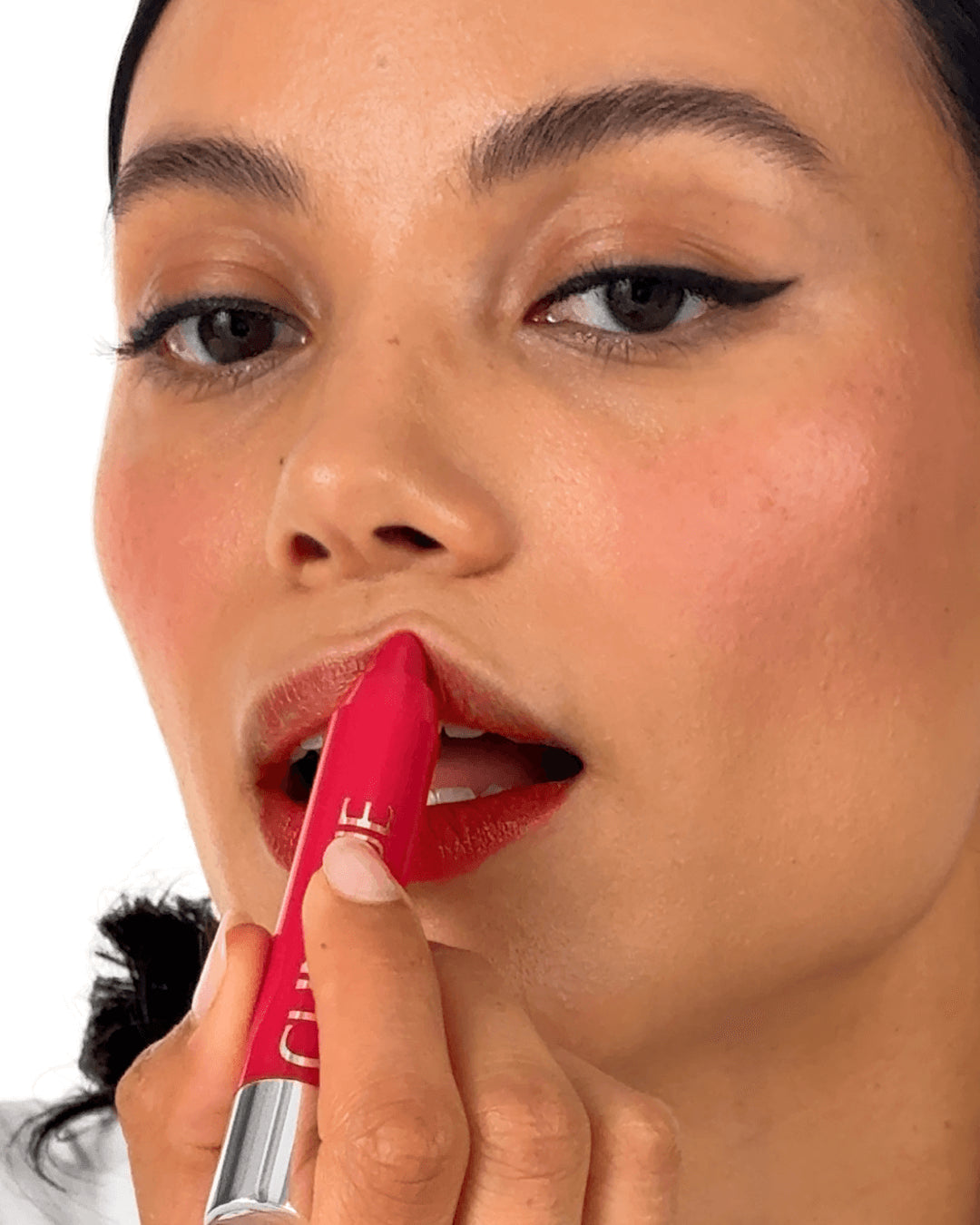 Load video: Chubby Stick Moisturizing Lip Color Balm application video