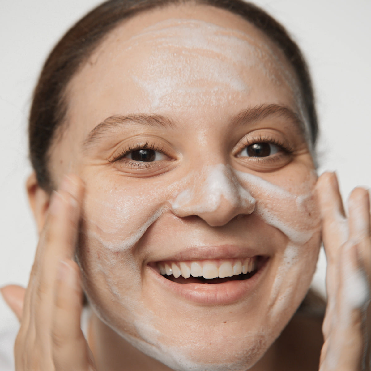 Acne Solutions™ Cleansing Foam