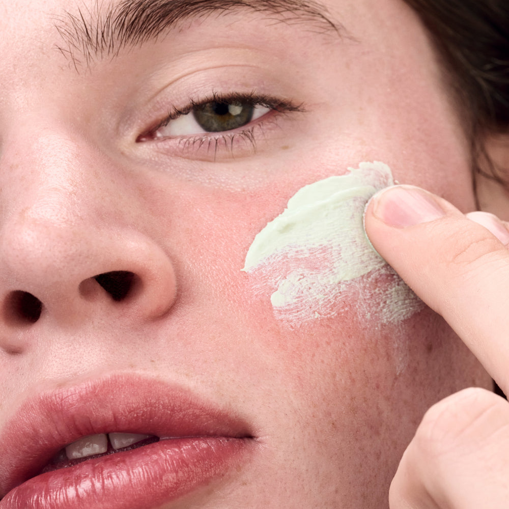 Redness Solutions Daily Protective Base Broad Spectrum SPF 15