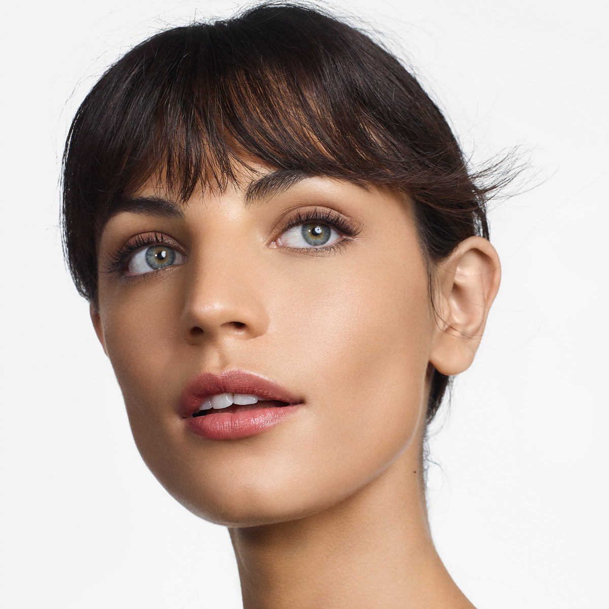 Even Better Refresh™ Hydrating and Repairing Makeup, 30.0 ml, WN 48 Oat, WN 48, Model, light