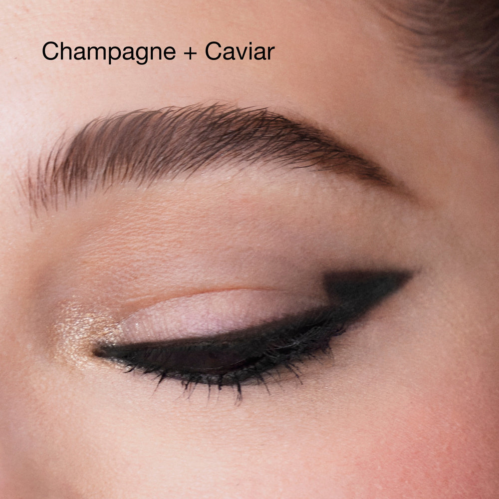 High Impact™ Shadow Play™ Shadow + Definer, 1.9 g, Champagne + Caviar, Model, light