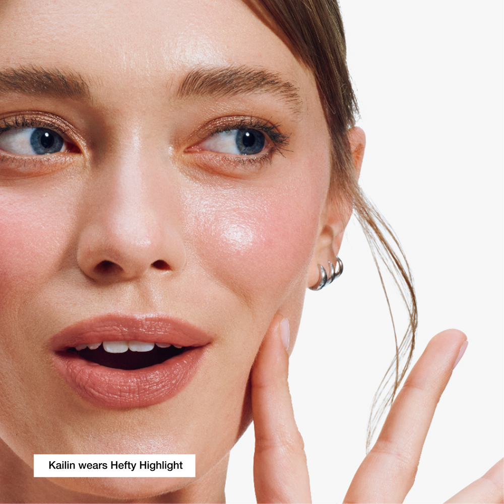 Chubby Stick™ Sculpting Highlight, 6.0 g, Hefty Highlight, Model, light