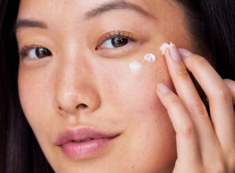 Reduce the look of dark under eye circles