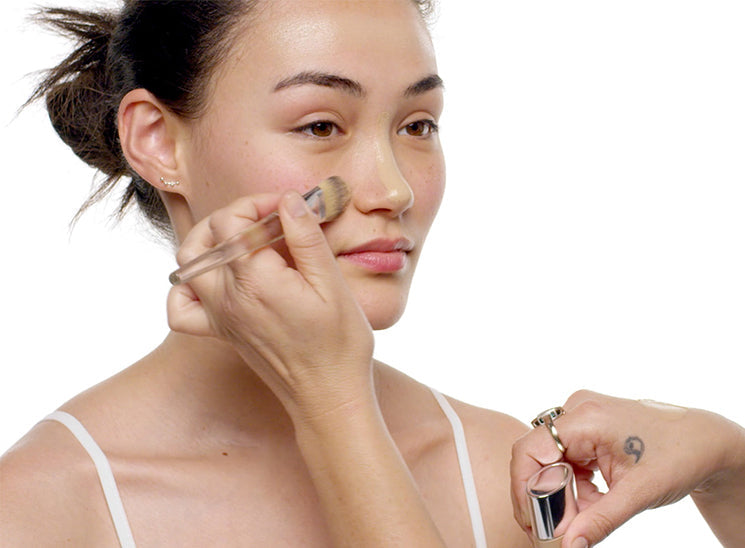 How to Apply Foundation Like a Pro
