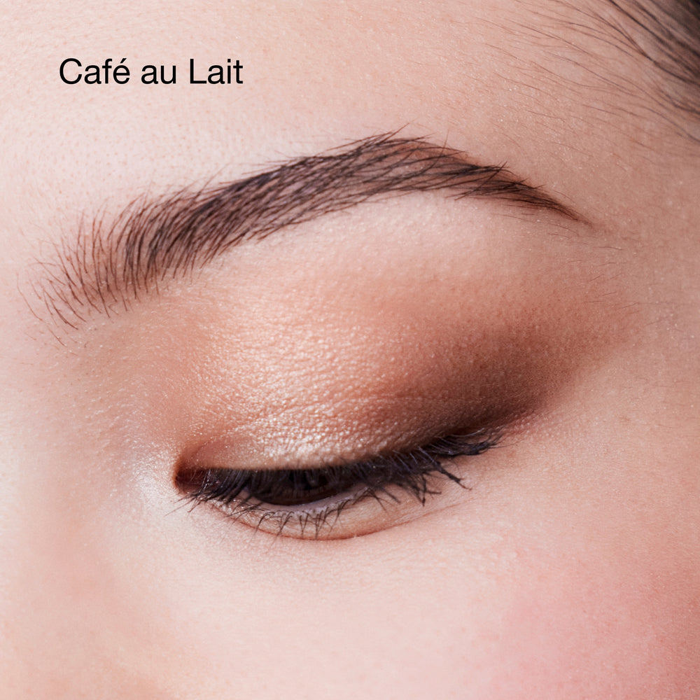 High Impact™ Shadow Play™ Shadow + Definer, 1.9 g, Café Au Lait, Model, light