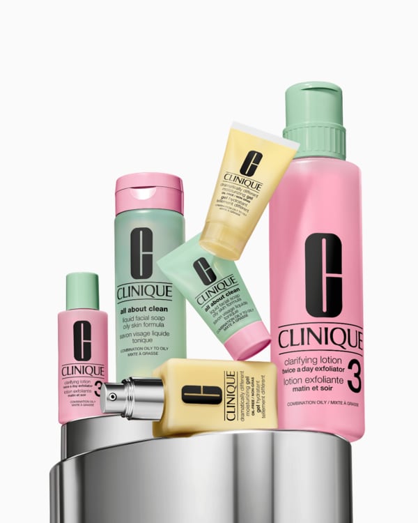 Great Skin Everywhere Set: For Combination Oily Skin, Clinique’s signature 3-Step Skin Care System for healthy-looking skin—one set for home, one for travel. Customized for oilier skin types.